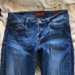 Lucky brand leyla skinny jeans.